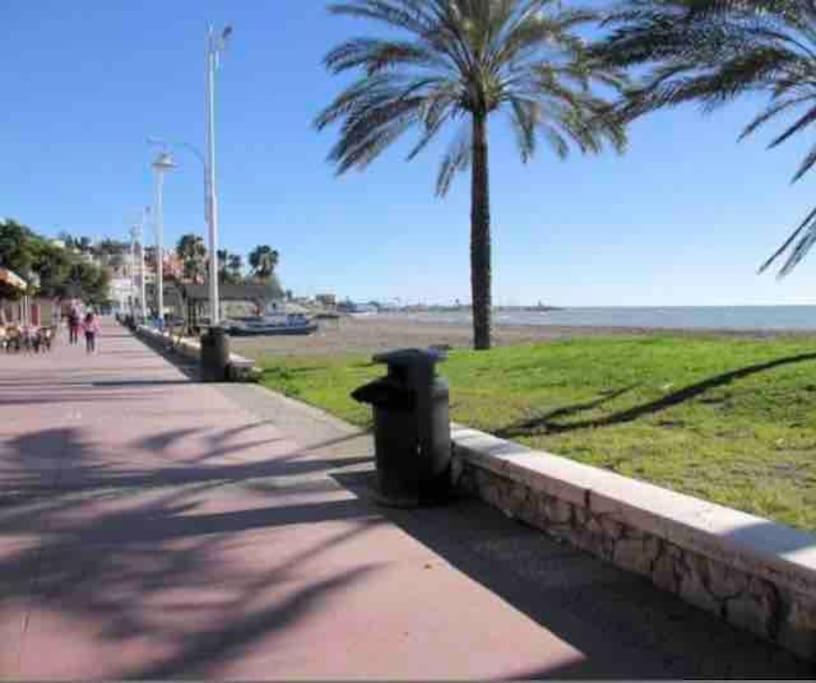 Appartamento En Primera Linea De Playa El Palo *